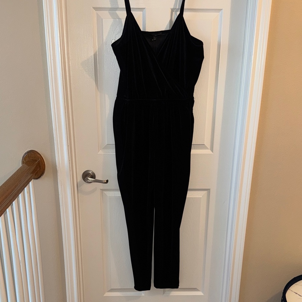 Elegant Black Velvet Jumpsuit
